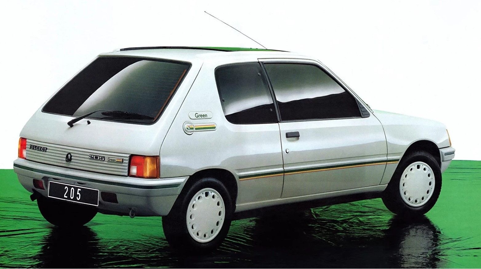Peugeot-205-GREEN