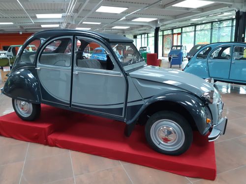 La Citroën 2 CV : icône intemporelle de l’automobile française