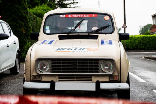 La Renault 4 : l’autre populaire française qui a traversé les générations 