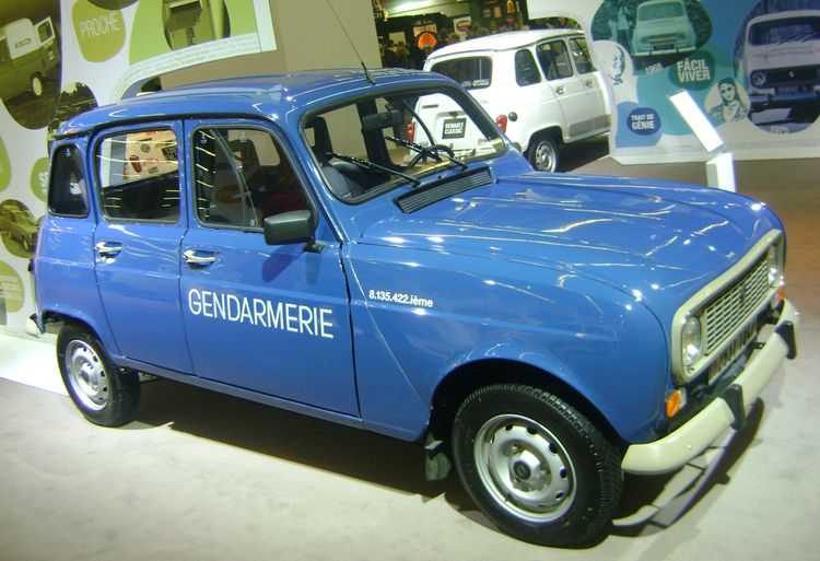 Renault 4L gendarmerie